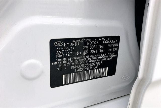 Used 2017 Hyundai Ioniq Blue FWD image 32