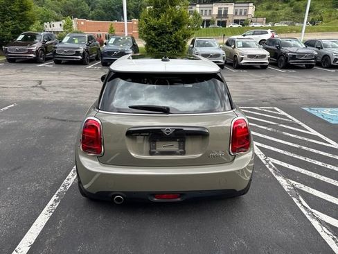 Used 2019 MINI Cooper 2-Door Hardtop w/ Storage Package FWD image 4