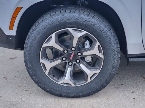 New 2026 GMC Yukon XL AT4 Ultimate w/ LPO, Floor Liner Package image 8