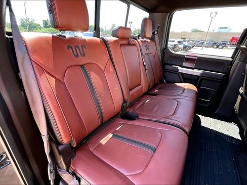 Used 2019 Ford F150 King Ranch w/ Equipment Group 601A Luxury AWD/4WD image 32