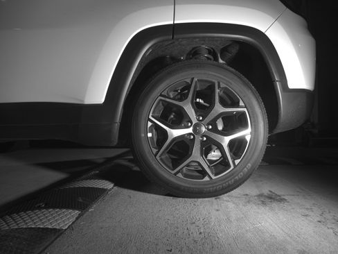Used 2025 Jeep Compass Limited AWD/4WD image 14