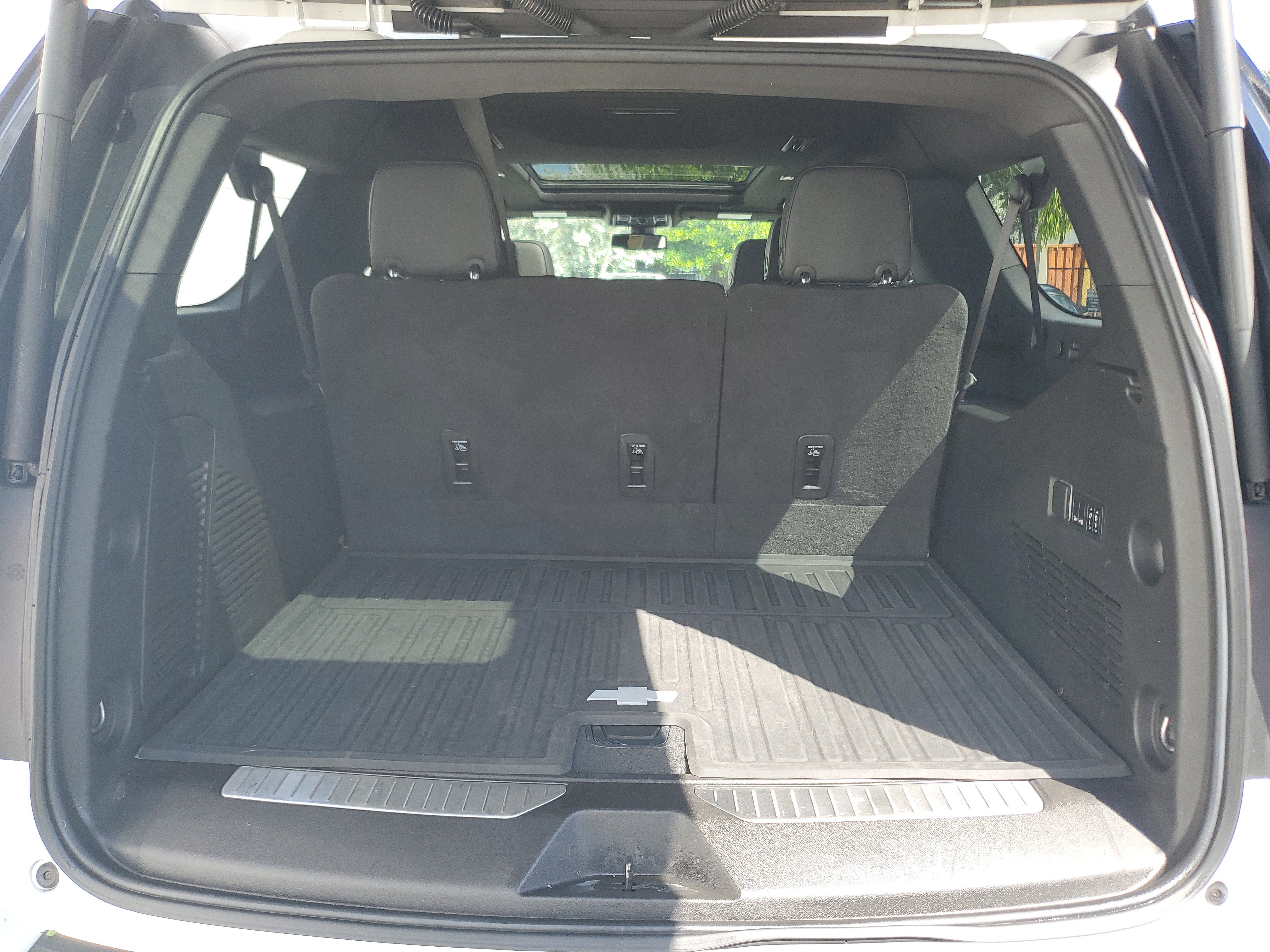 Used 2022 GMC Yukon XL Denali RWD image 9