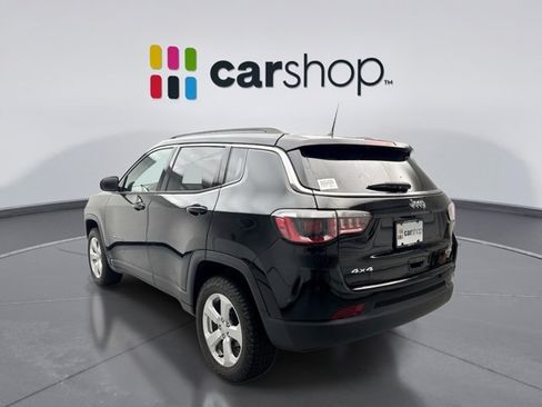 Used 2018 Jeep Compass Latitude w/ Cold Weather Group AWD/4WD image 3