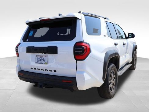 Used 2025 Toyota 4Runner SR5 AWD/4WD image 15