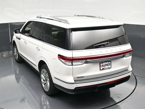 Used 2024 Lincoln Navigator Premiere AWD/4WD image 55
