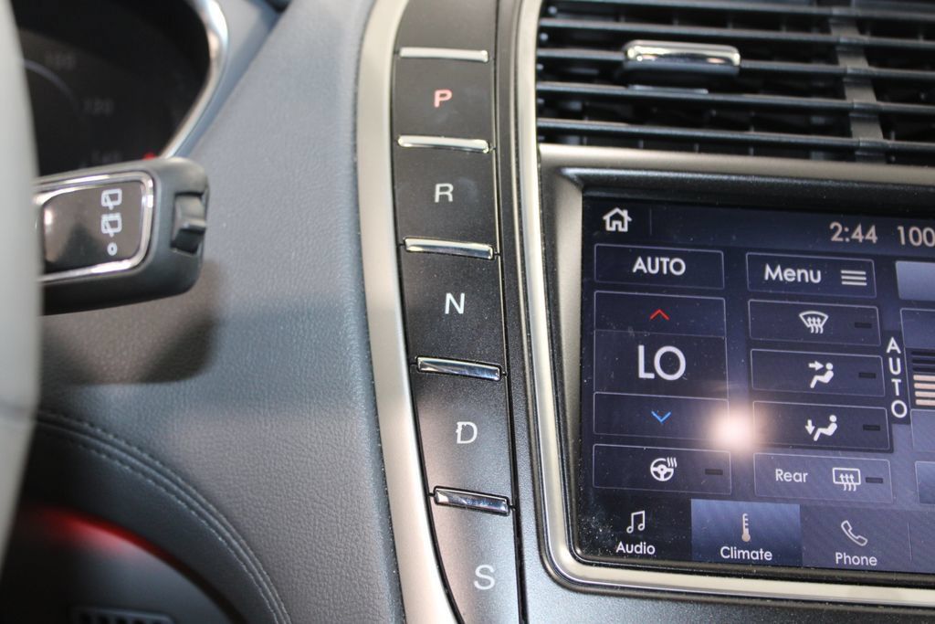 Used 2019 Lincoln Nautilus Reserve FWD image 32
