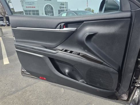 Used 2023 Toyota Camry SE image 17