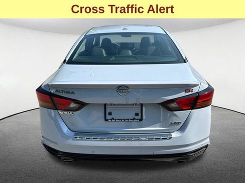 Used 2023 Nissan Altima 2.5 SR w/ SR Premium Package AWD/4WD image 9