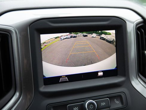 Used 2021 Chevrolet Silverado 1500 Custom Trail Boss AWD/4WD image 16