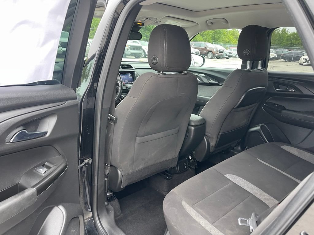 Used 2021 Chevrolet TrailBlazer LT w/ Sun and Liftgate Package FWD image 15