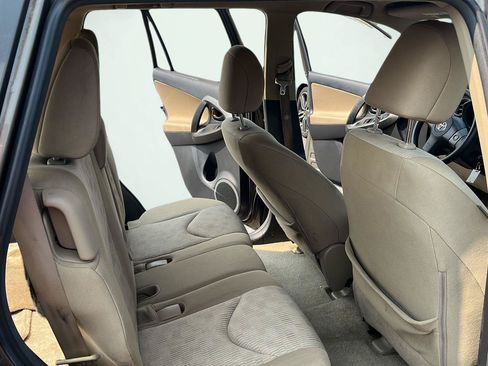 Used 2011 Toyota RAV4 4WD w/ Base L4 Extra Value Pkg image 18