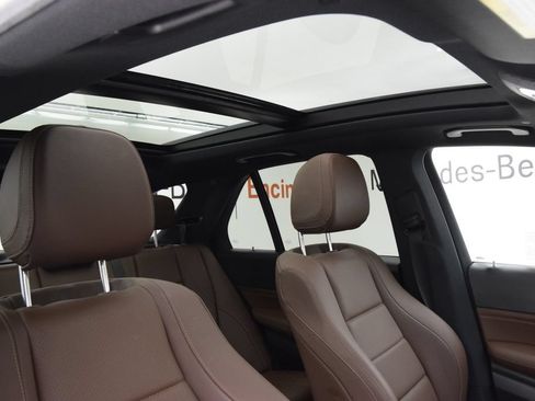 Certified 2025 Mercedes-Benz GLE 450 4MATIC image 18