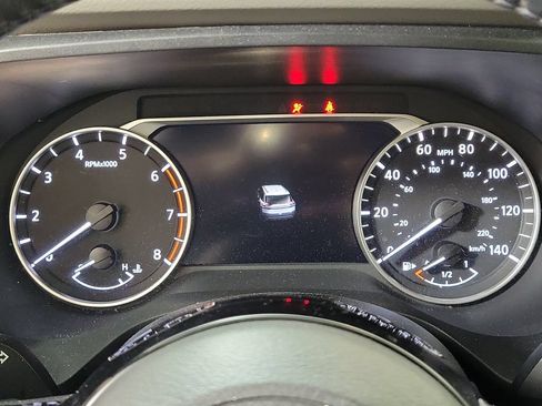 Used 2023 Nissan Rogue SV w/ SV Premium B Package FWD image 17