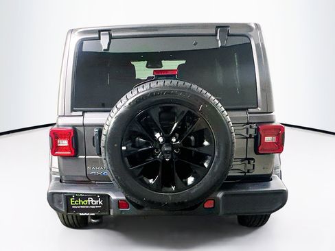 Used 2025 Jeep Wrangler Sahara w/ Safety Group image 7