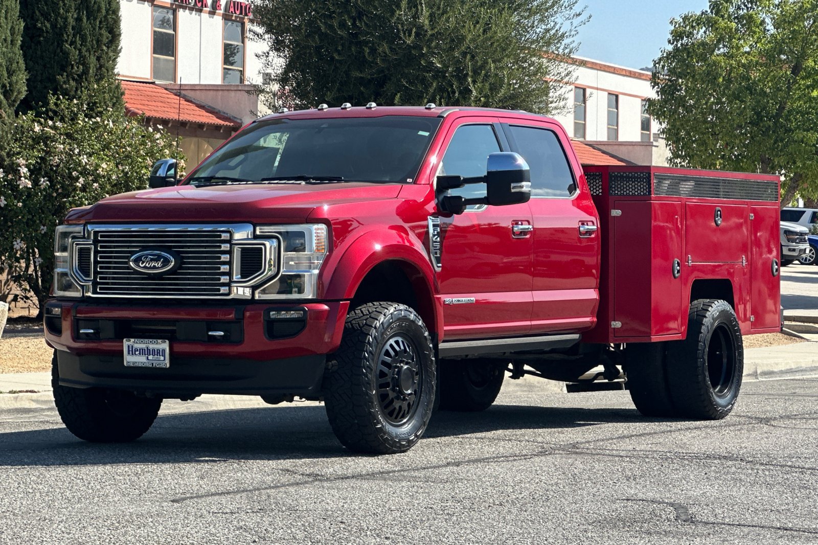 Used 2022 Ford F450 Platinum w/ FX4 Off-Road Package AWD/4WD image 8