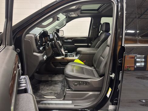 Used 2024 GMC Sierra 1500 Elevation w/ Elevation Premium Package AWD/4WD image 18