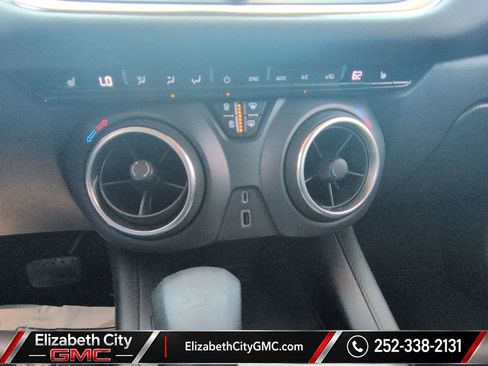 Used 2021 Chevrolet Blazer LT FWD image 14