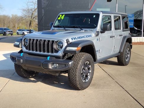 Used 2024 Jeep Wrangler Unlimited Rubicon 4xe w/ Technology Group AWD/4WD image 1