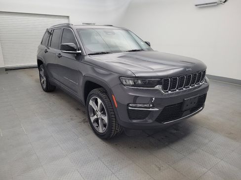 Used 2022 Jeep Grand Cherokee Limited 4xe image 13