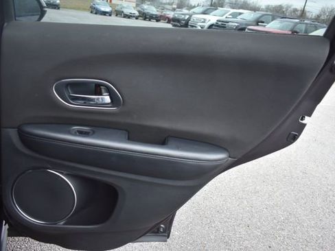 Used 2018 Honda HR-V EX image 39