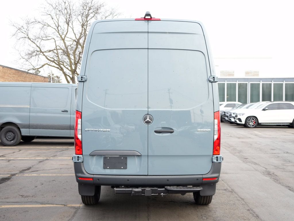 Used 2026 Mercedes-Benz Sprinter 2500 image 4