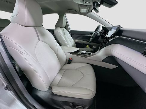 Used 2022 Toyota Camry XLE FWD image 27
