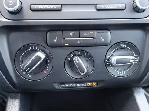 Used 2012 Volkswagen Jetta TDI FWD image 22