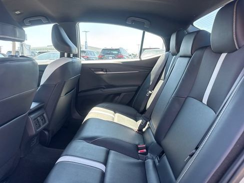 Used 2025 Toyota Camry SE FWD image 9
