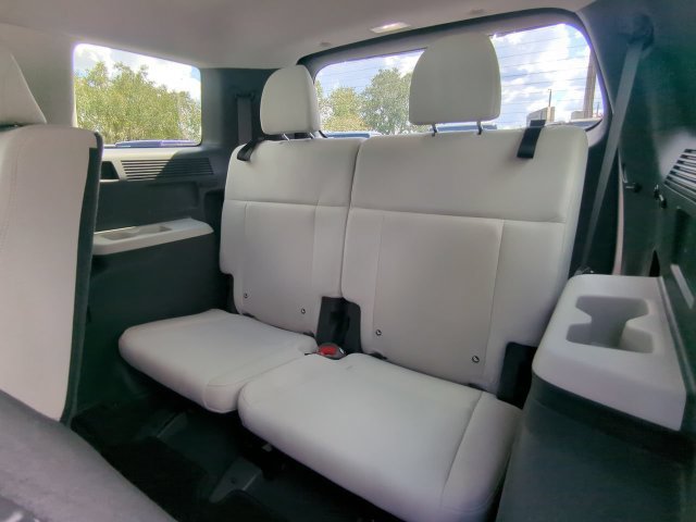 Used 2025 Hyundai Santa Fe SE FWD image 16