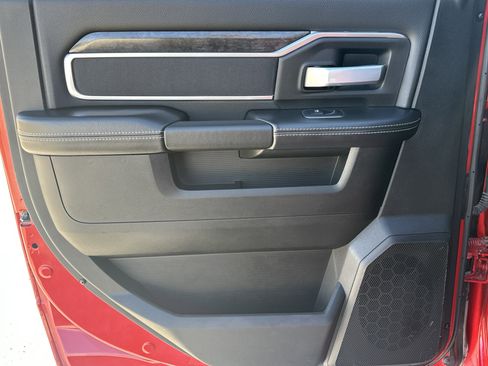 Used 2024 RAM 2500 Big Horn w/ Sport Appearance Package image 19