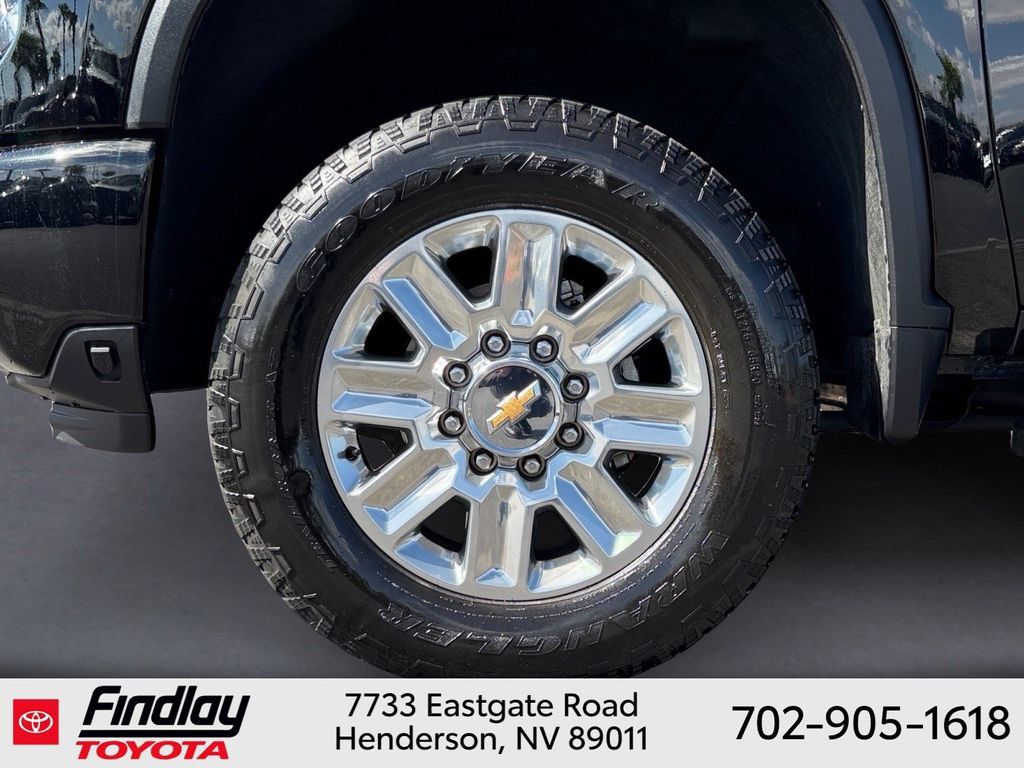 Used 2024 Chevrolet Silverado 3500 High Country w/ Technology Package AWD/4WD image 12