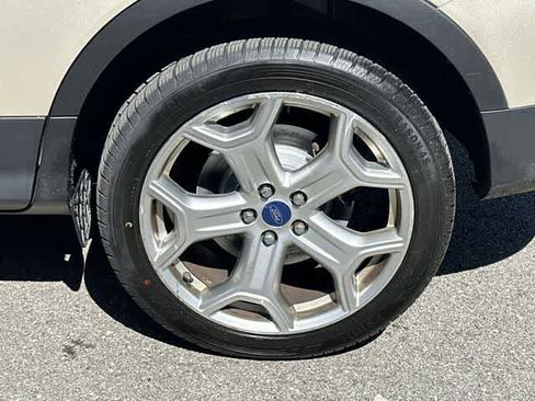 Used 2018 Ford Escape Titanium AWD/4WD image 5