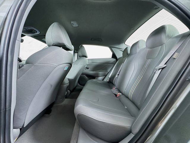 Certified 2025 Hyundai Elantra Sport FWD image 37