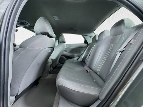 Certified 2025 Hyundai Elantra Sport FWD image 37