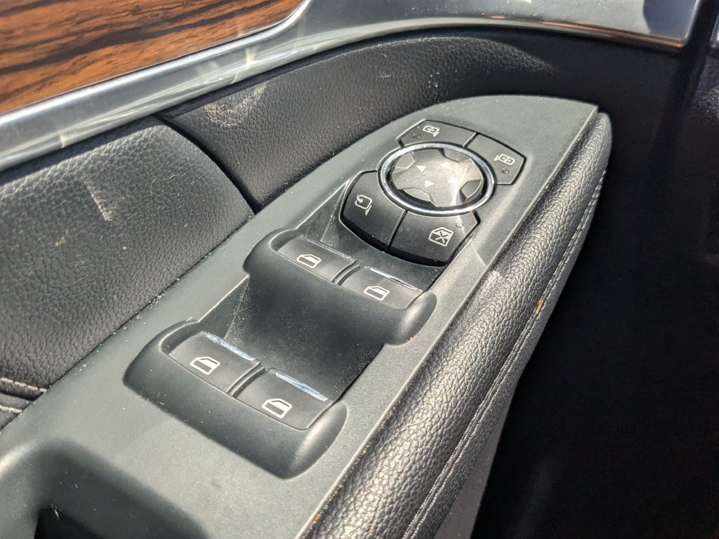 Used 2019 Ford Explorer Limited w/ Class III Trailer Tow Package FWD image 11