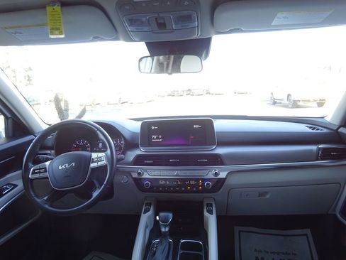 Used 2022 Kia Telluride S FWD image 24