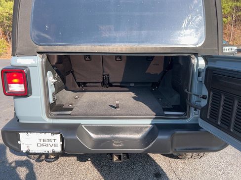 Used 2024 Jeep Wrangler Unlimited Sport image 27