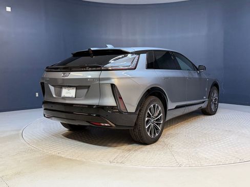 New 2026 Cadillac Lyriq Sport AWD/4WD image 9