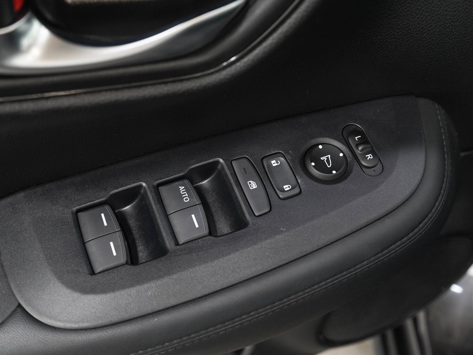 Used 2024 Honda HR-V LX image 20