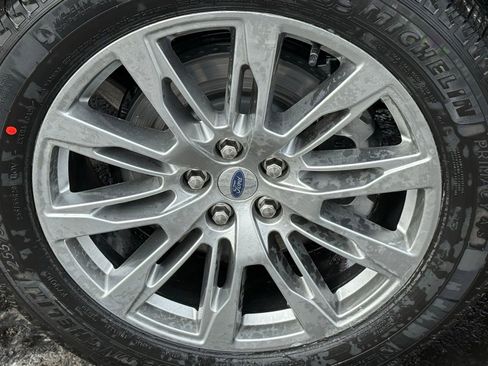 New 2026 Ford Explorer Platinum image 13