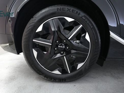 Used 2025 Kia EV6 Wind RWD image 22