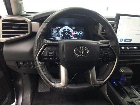 Used 2024 Toyota Tundra Limited AWD/4WD image 7
