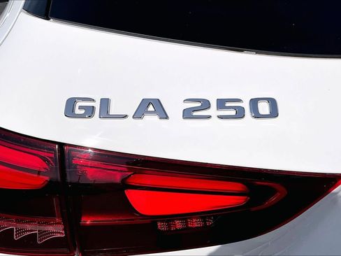 Used 2025 Mercedes-Benz GLA 250 image 31