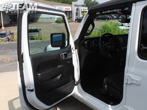 Used 2023 Jeep Wrangler Unlimited Sport AWD/4WD image 10