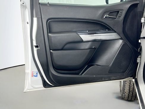 Used 2021 Chevrolet Colorado LT w/ Fleet Safety Package image 17