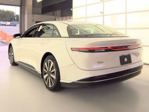 Used 2024 Lucid Air Touring AWD/4WD image 3