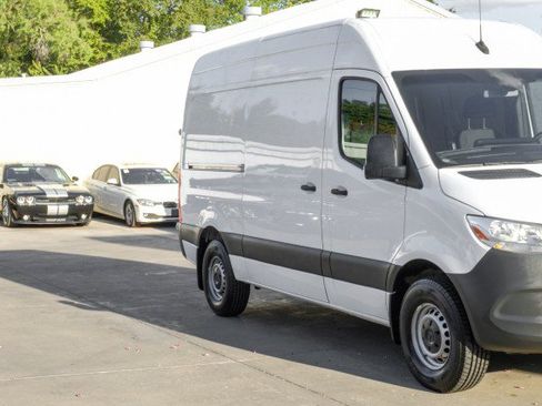 Used 2020 Mercedes-Benz Sprinter 2500 image 45