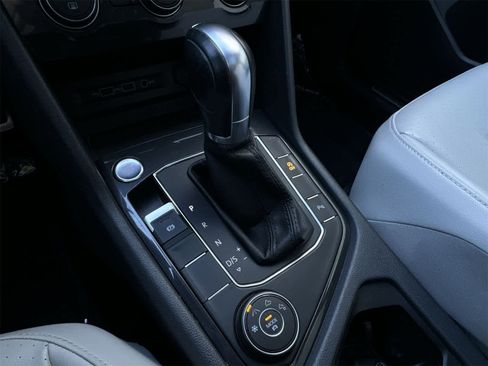 Used 2019 Volkswagen Tiguan SEL R-Line w/ 3rd Row Seat Package image 36