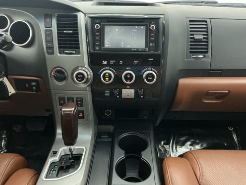Used 2016 Toyota Sequoia Platinum AWD/4WD image 31