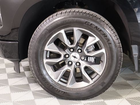 Used 2023 Chevrolet Silverado 1500 RST RWD image 16